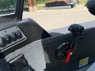2026 Lund 2075 IMPACT XS — photo 12 view