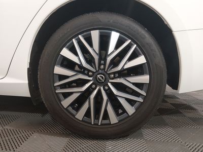 2025 Nissan Altima - Photo 10