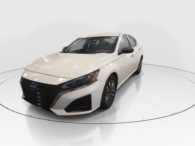 2025 Nissan Altima - Photo 3