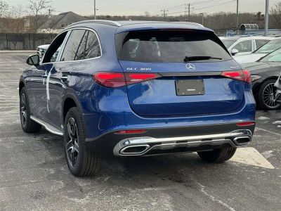 2026 Mercedes-Benz GLC — photo 8 view
