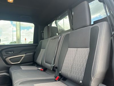 2024 Nissan TITAN — photo 27 view