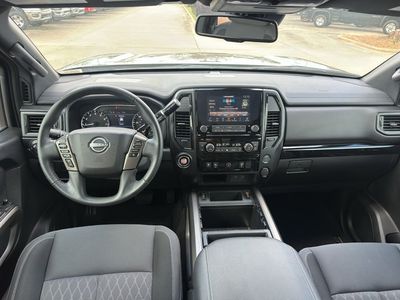 2024 Nissan TITAN — photo 26 view