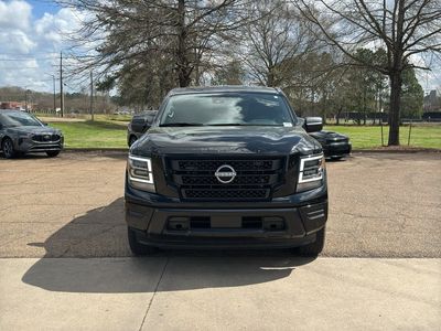 2024 Nissan TITAN — side profile view