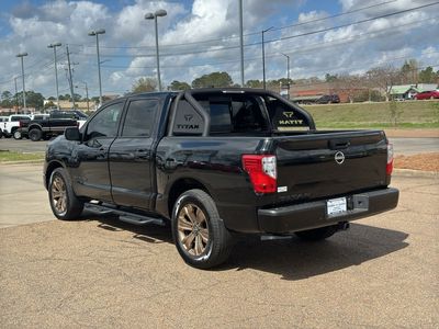 2024 Nissan TITAN — detail view