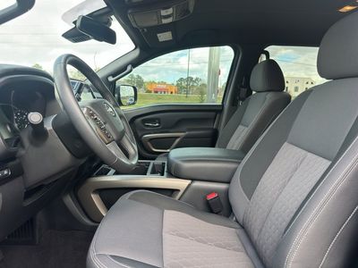 2024 Nissan TITAN — photo 13 view