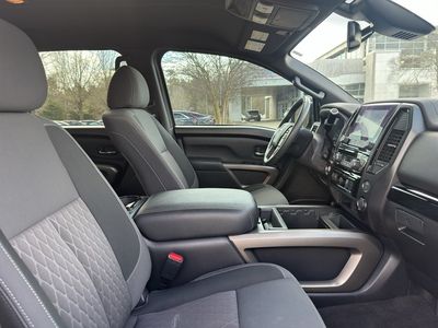 2024 Nissan TITAN — photo 31 view