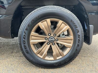 2024 Nissan TITAN — photo 11 view