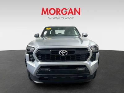 2025 Toyota Tacoma — photo 8 view