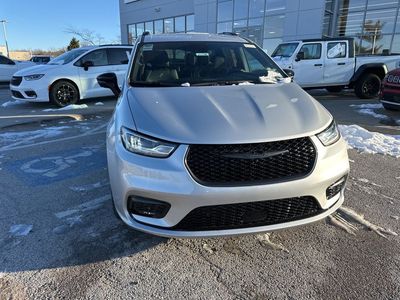 2026 Chrysler Pacifica — photo 7 view