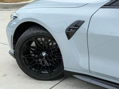 2025 BMW M4 Competition - Photo 9