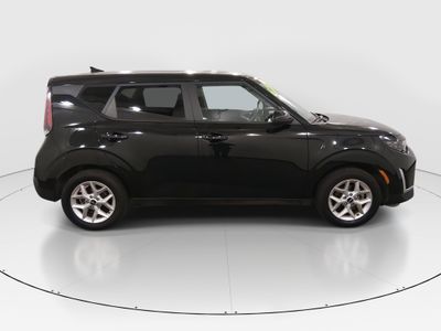 2024 Kia Soul — photo 8 view