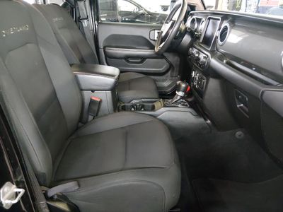 2023 Jeep Gladiator - Photo 18