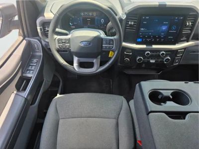2025 Ford F-150 — photo 14 view