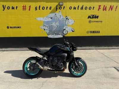 2024 Yamaha MT-10 — front three-quarter view
