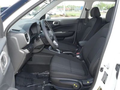 2026 Hyundai Venue - Photo 28