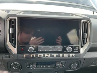 2026 Nissan Frontier — photo 11 view