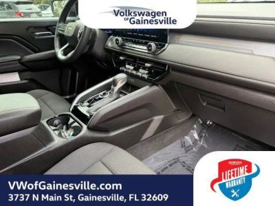 2024 Chevrolet Colorado — photo 9 view