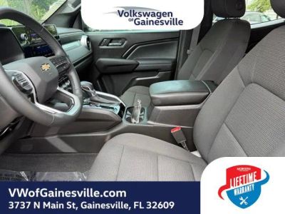 2024 Chevrolet Colorado — photo 17 view