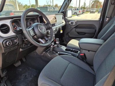 2026 Jeep Wrangler — photo 14 view