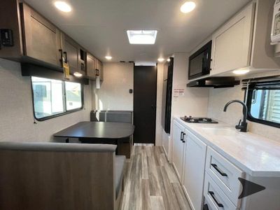 2026 Jayco Jay Flight SLX - Photo 11