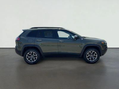 2020 Jeep Cherokee — side profile view