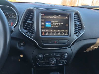 2019 Jeep Cherokee — photo 11 view