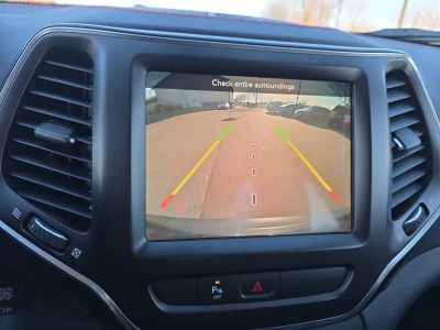 2019 Jeep Cherokee — photo 23 view