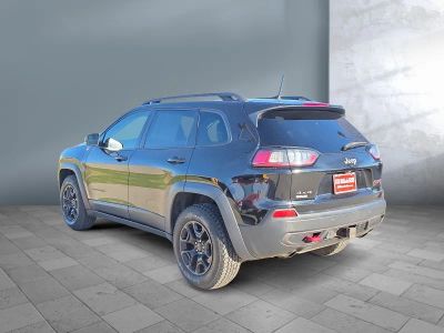 2019 Jeep Cherokee — interior view