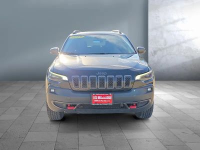 2019 Jeep Cherokee — side profile view