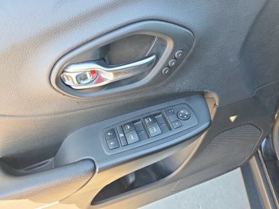 2019 Jeep Cherokee — photo 20 view