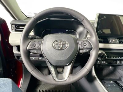 2025 Toyota RAV4 — photo 15 view