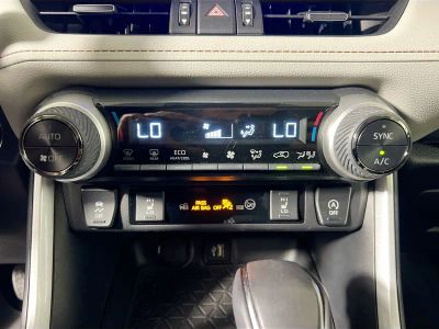2025 Toyota RAV4 — photo 23 view