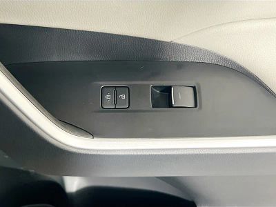 2025 Toyota RAV4 — photo 28 view