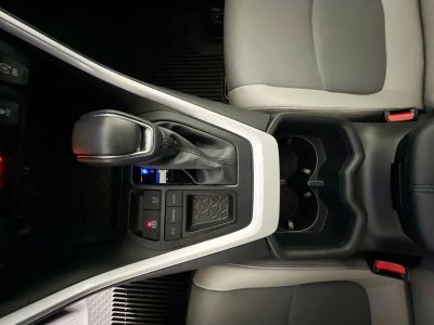 2025 Toyota RAV4 — photo 22 view
