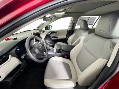 2025 Toyota RAV4 — photo 12 view