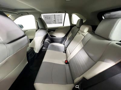 2025 Toyota RAV4 — photo 25 view