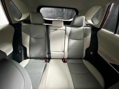 2025 Toyota RAV4 — photo 29 view