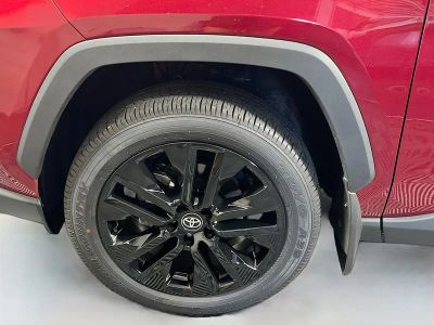 2025 Toyota RAV4 — photo 11 view