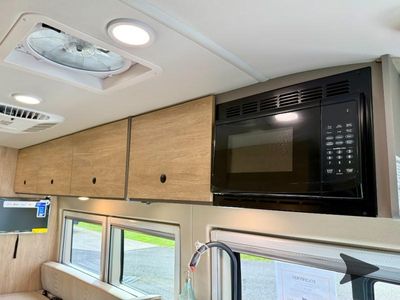 2026 Jayco Solstice - Photo 18