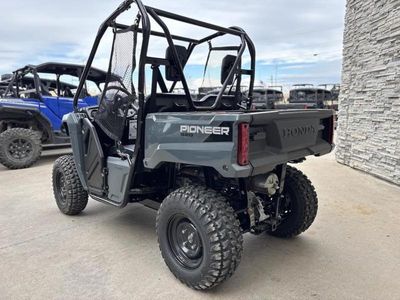 2025 Honda Pioneer 520 - Photo 4