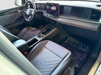 2026 Volkswagen Tiguan — photo 14 view