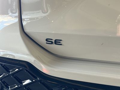 2026 Volkswagen Tiguan — photo 11 view