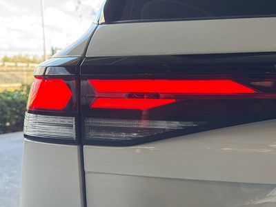 2026 Volkswagen Tiguan — photo 10 view