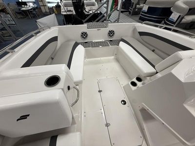 2025 Starcraft Marine SVX 171 OB - Photo 8