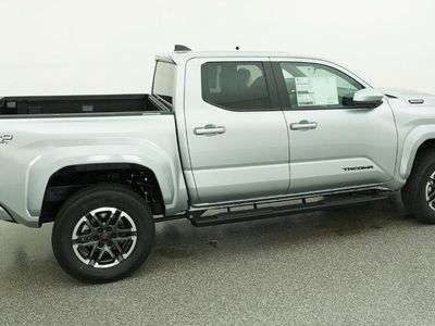 2026 Toyota Tacoma i-FORCE MAX - Photo 18