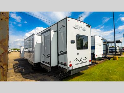 2025 Forest River RV Cherokee Timberwolf Black Label - Photo 9