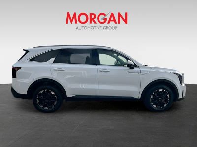 2026 Kia Sorento — photo 8 view