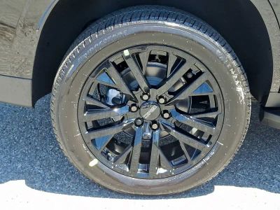 2026 GMC Yukon — detail view