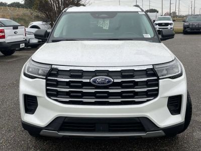 2026 Ford Explorer — photo 8 view