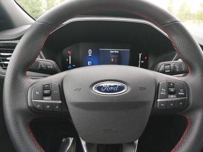 2025 Ford Escape — photo 13 view